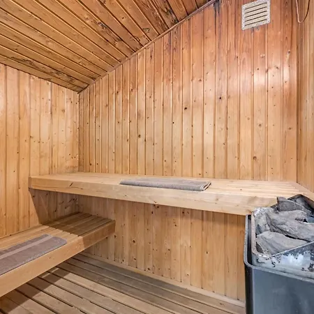 Holiday Hendrina - 950m From The Sea By Interhome
