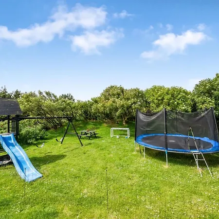 Holiday Hendrina - 950m From The Sea By Interhome